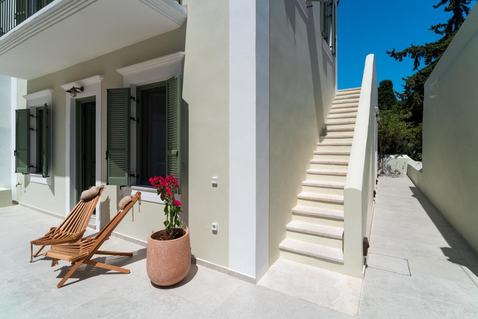 Nisomar Suites Сімі Екстер'єр фото